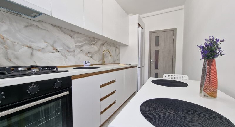 Militari Residence, 2 camere, decomandat, mobilat si utilat, prima inchiriere